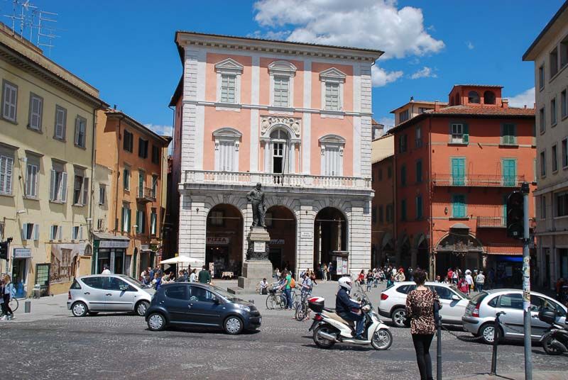 Piazza Garibaldi in Pisa Toskana